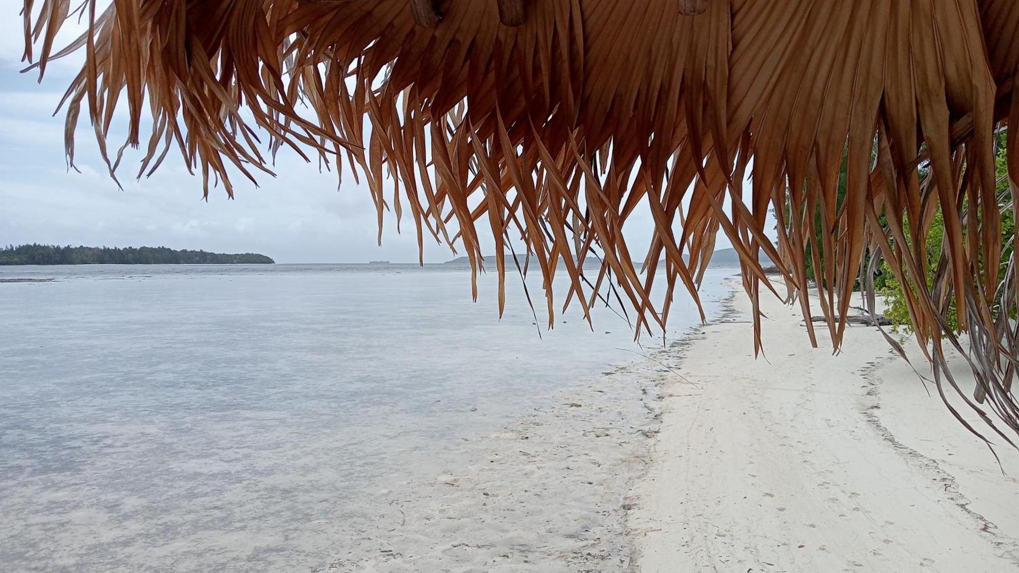 Coco Huts Guest House Waisai Room photo